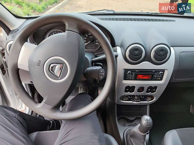 Внедорожник / Кроссовер Dacia Sandero StepWay 2012 в Кролевце