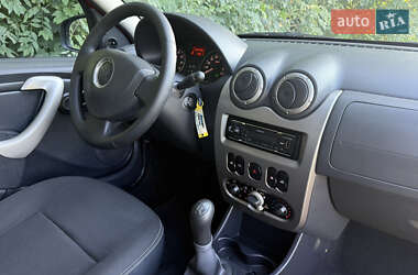 Внедорожник / Кроссовер Dacia Sandero StepWay 2011 в 