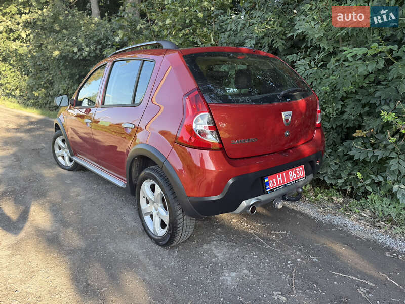 Внедорожник / Кроссовер Dacia Sandero StepWay 2011 в Ровно