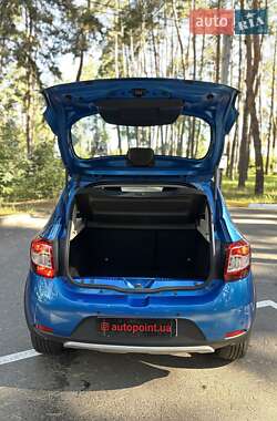 Внедорожник / Кроссовер Dacia Sandero StepWay 2016 в 