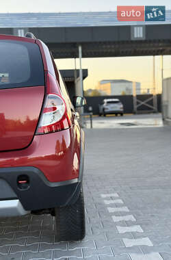 Внедорожник / Кроссовер Dacia Sandero StepWay 2011 в 