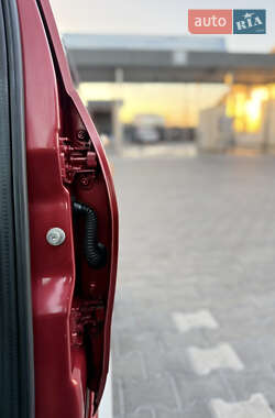 Внедорожник / Кроссовер Dacia Sandero StepWay 2011 в 