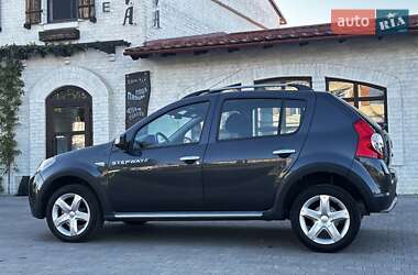 Внедорожник / Кроссовер Dacia Sandero StepWay 2010 в 