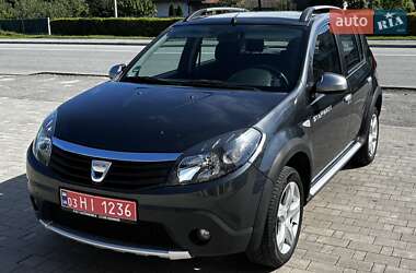 Внедорожник / Кроссовер Dacia Sandero StepWay 2010 в 