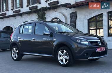 Внедорожник / Кроссовер Dacia Sandero StepWay 2010 в 