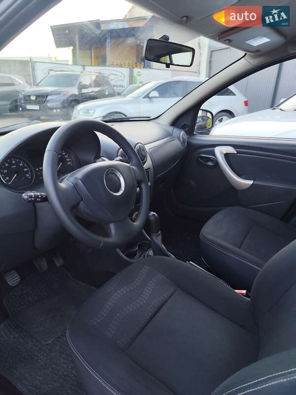 Внедорожник / Кроссовер Dacia Sandero StepWay 2009 в Чернигове фото 27 Внедорожник / Кроссовер Dacia Sandero StepWay 2009 в Чернигове