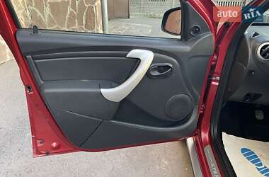 Внедорожник / Кроссовер Dacia Sandero StepWay 2010 в 