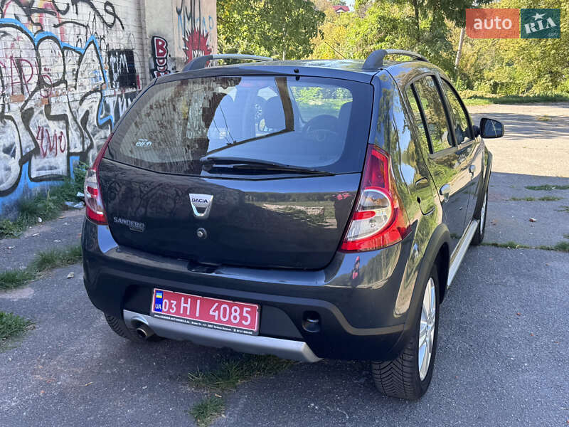 Внедорожник / Кроссовер Dacia Sandero StepWay 2010 в Полтаве