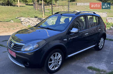 Внедорожник / Кроссовер Dacia Sandero StepWay 2010 в 