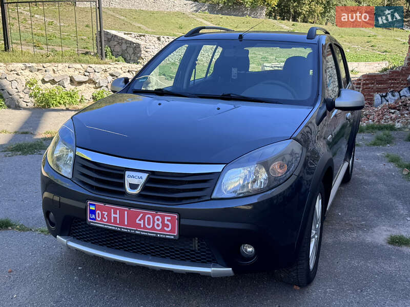 Внедорожник / Кроссовер Dacia Sandero StepWay 2010 в Полтаве