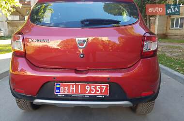 Внедорожник / Кроссовер Dacia Sandero StepWay 2014 в 