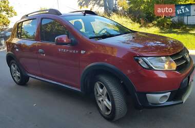 Внедорожник / Кроссовер Dacia Sandero StepWay 2014 в 