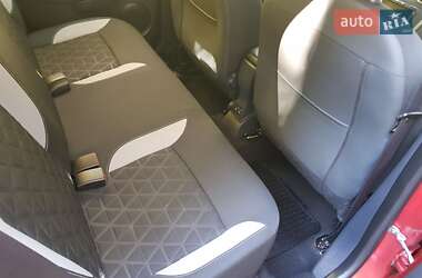 Внедорожник / Кроссовер Dacia Sandero StepWay 2014 в 