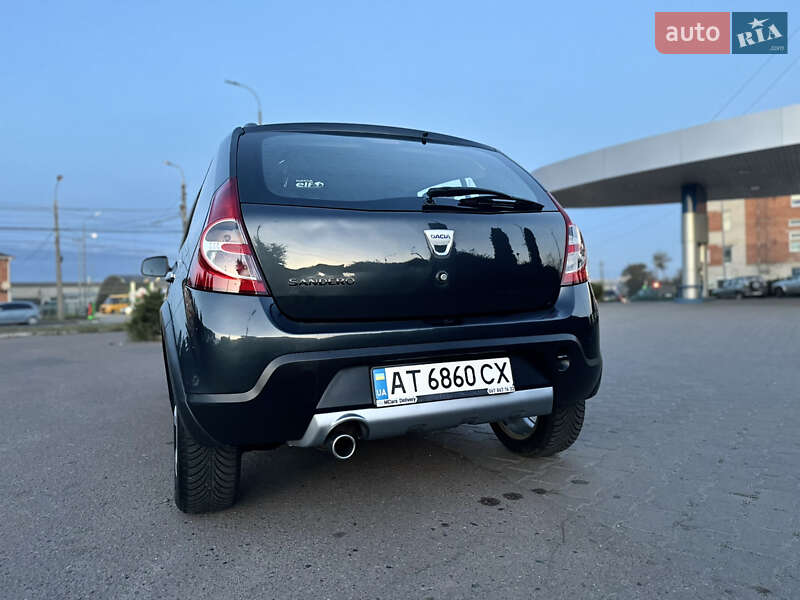 Внедорожник / Кроссовер Dacia Sandero StepWay 2011 в Сумах