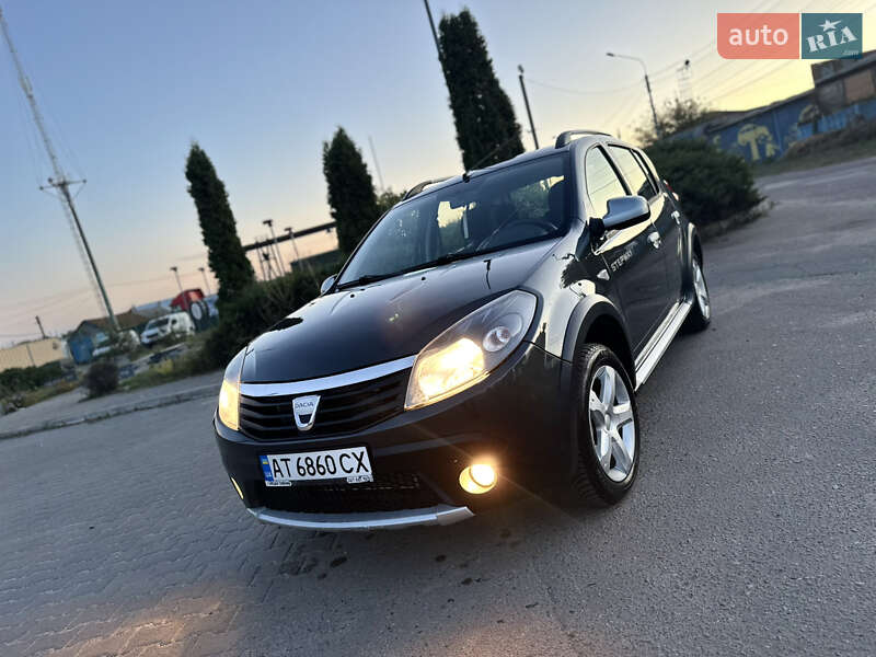 Внедорожник / Кроссовер Dacia Sandero StepWay 2011 в Сумах