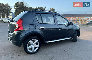 Внедорожник / Кроссовер Dacia Sandero StepWay 2011 в 