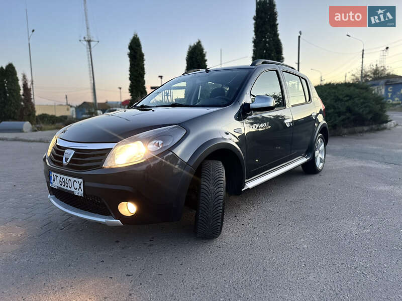 Внедорожник / Кроссовер Dacia Sandero StepWay 2011 в Сумах