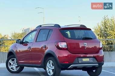 Внедорожник / Кроссовер Dacia Sandero StepWay 2014 в 