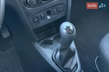 Внедорожник / Кроссовер Dacia Sandero StepWay 2014 в 