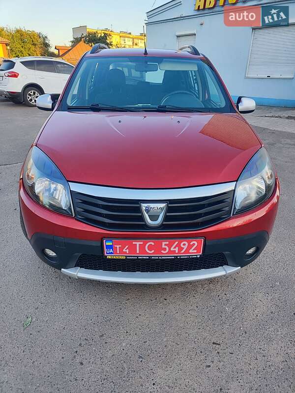 Внедорожник / Кроссовер Dacia Sandero StepWay 2011 в Глухове