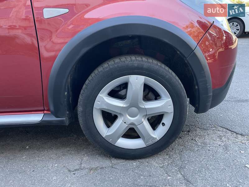 Внедорожник / Кроссовер Dacia Sandero StepWay 2011 в Сумах фото 24 Внедорожник / Кроссовер Dacia Sandero StepWay 2011 в Сумах