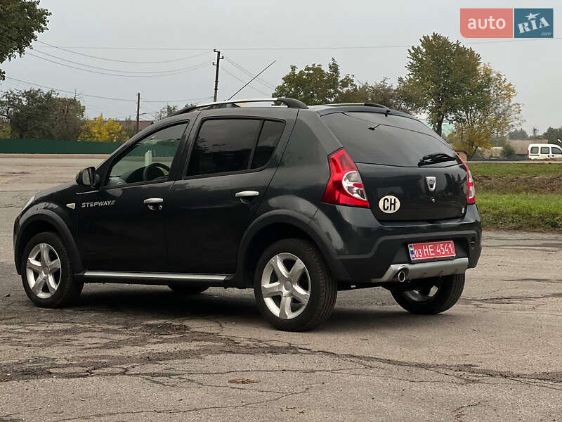 Внедорожник / Кроссовер Dacia Sandero StepWay 2011 в Гадяче