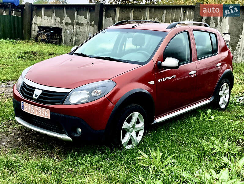 Внедорожник / Кроссовер Dacia Sandero StepWay 2010 в 