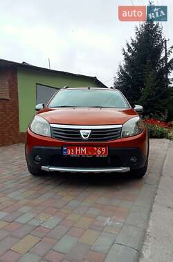 Позашляховик / Кросовер Dacia Sandero StepWay 2010 в  фото 7 Позашляховик / Кросовер Dacia Sandero StepWay 2010 в
