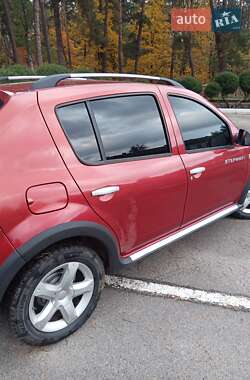Внедорожник / Кроссовер Dacia Sandero StepWay 2010 в 