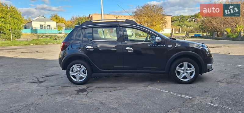 Позашляховик / Кросовер Dacia Sandero StepWay 2013 в Новоархангельську