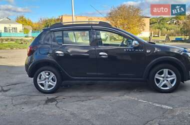 Внедорожник / Кроссовер Dacia Sandero StepWay 2013 в 