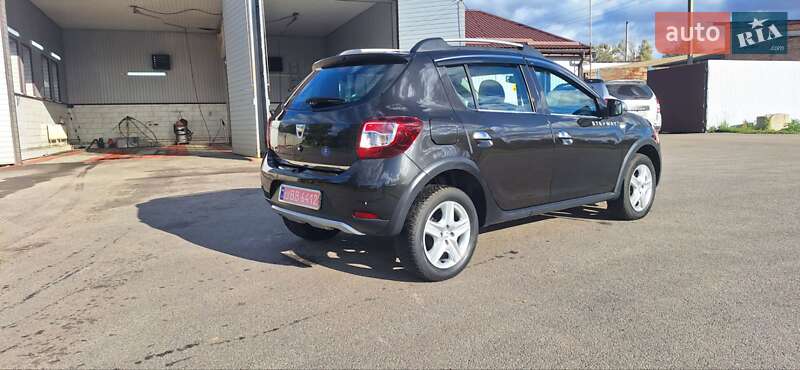 Позашляховик / Кросовер Dacia Sandero StepWay 2013 в Новоархангельську