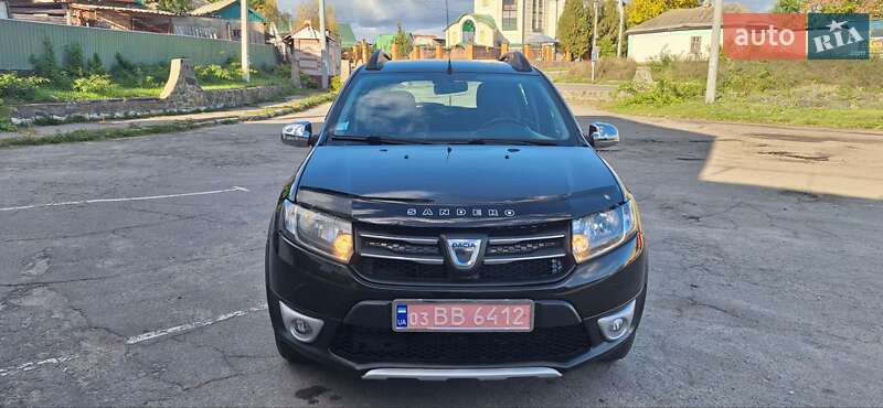 Позашляховик / Кросовер Dacia Sandero StepWay 2013 в Новоархангельську