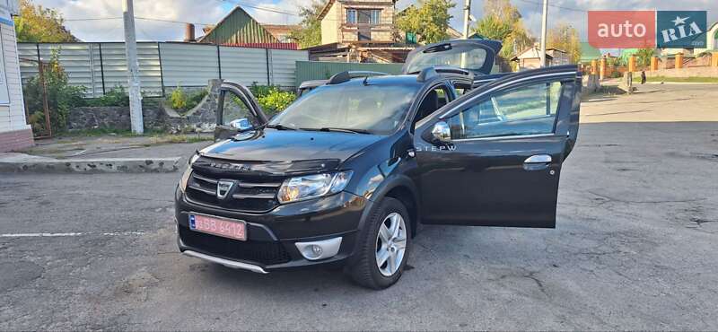 Позашляховик / Кросовер Dacia Sandero StepWay 2013 в Новоархангельську