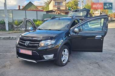 Внедорожник / Кроссовер Dacia Sandero StepWay 2013 в 