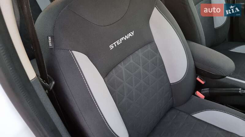 Внедорожник / Кроссовер Dacia Sandero StepWay 2015 в Кропивницком