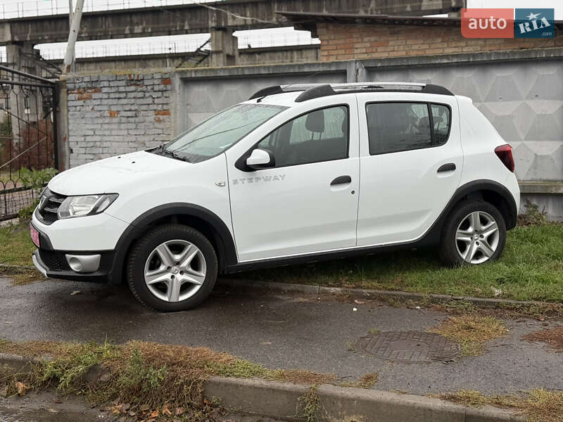 Позашляховик / Кросовер Dacia Sandero StepWay 2015 в Нововолинську фото 2 Позашляховик / Кросовер Dacia Sandero StepWay 2015 в Нововолинську