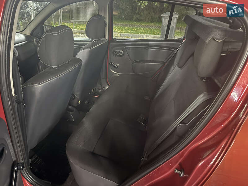 Внедорожник / Кроссовер Dacia Sandero StepWay 2010 в Луцке фото 12 Внедорожник / Кроссовер Dacia Sandero StepWay 2010 в Луцке