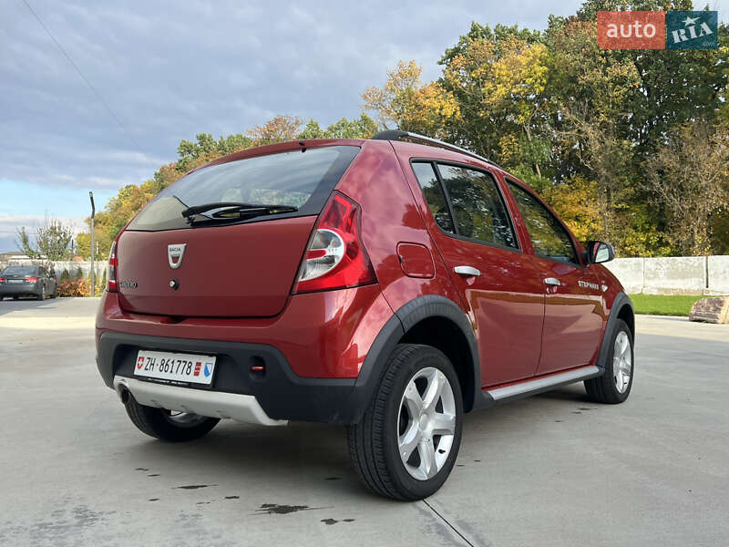 Внедорожник / Кроссовер Dacia Sandero StepWay 2012 в Луцке