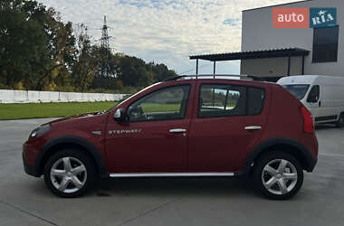 Позашляховик / Кросовер Dacia Sandero StepWay 2012 в 
