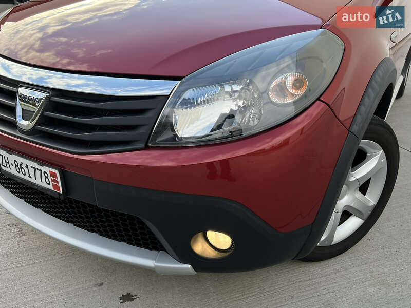 Внедорожник / Кроссовер Dacia Sandero StepWay 2012 в Луцке
