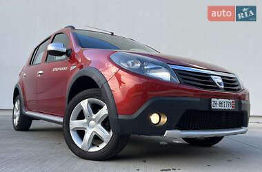 Позашляховик / Кросовер Dacia Sandero StepWay 2012 в 
