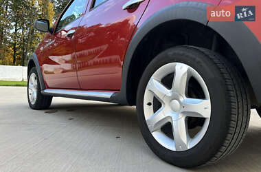 Позашляховик / Кросовер Dacia Sandero StepWay 2012 в 