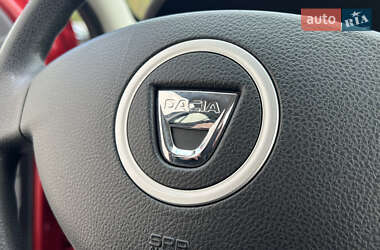 Позашляховик / Кросовер Dacia Sandero StepWay 2012 в 