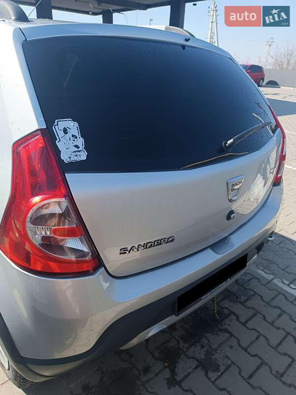 Внедорожник / Кроссовер Dacia Sandero StepWay 2012 в Львове фото 4 Внедорожник / Кроссовер Dacia Sandero StepWay 2012 в Львове