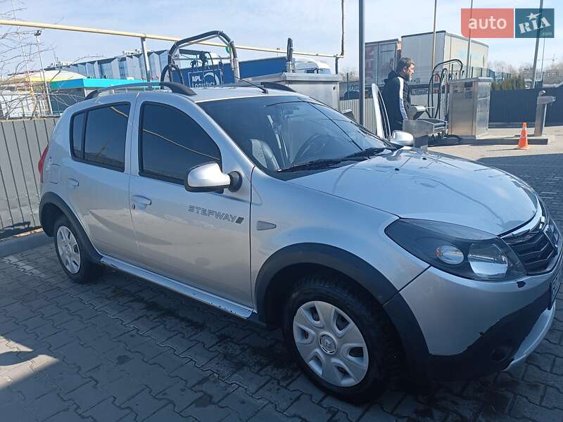 Внедорожник / Кроссовер Dacia Sandero StepWay 2012 в Львове фото 12 Внедорожник / Кроссовер Dacia Sandero StepWay 2012 в Львове