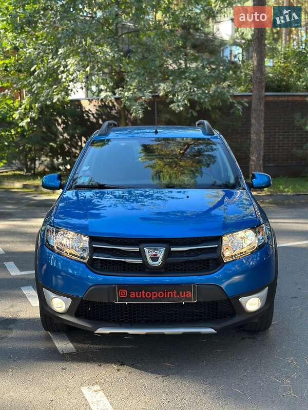 Внедорожник / Кроссовер Dacia Sandero StepWay 2016 в Белогородке