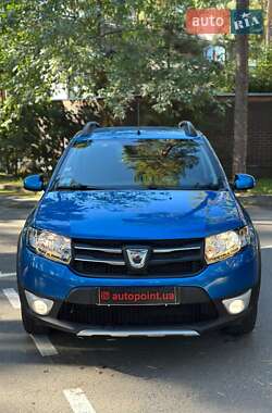 Позашляховик / Кросовер Dacia Sandero StepWay 2016 в 