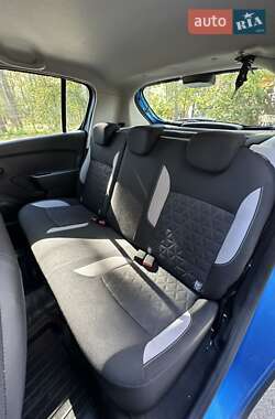 Позашляховик / Кросовер Dacia Sandero StepWay 2016 в 