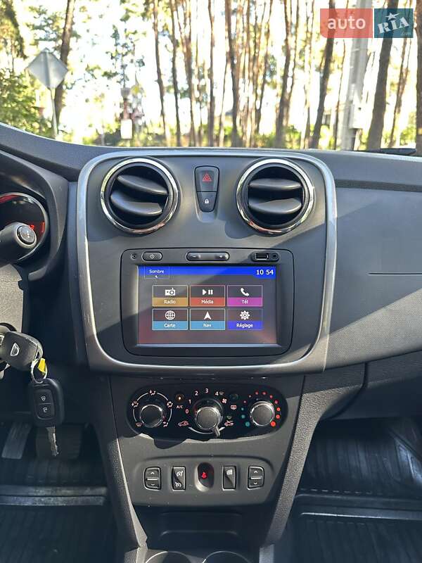 Внедорожник / Кроссовер Dacia Sandero StepWay 2016 в Белогородке